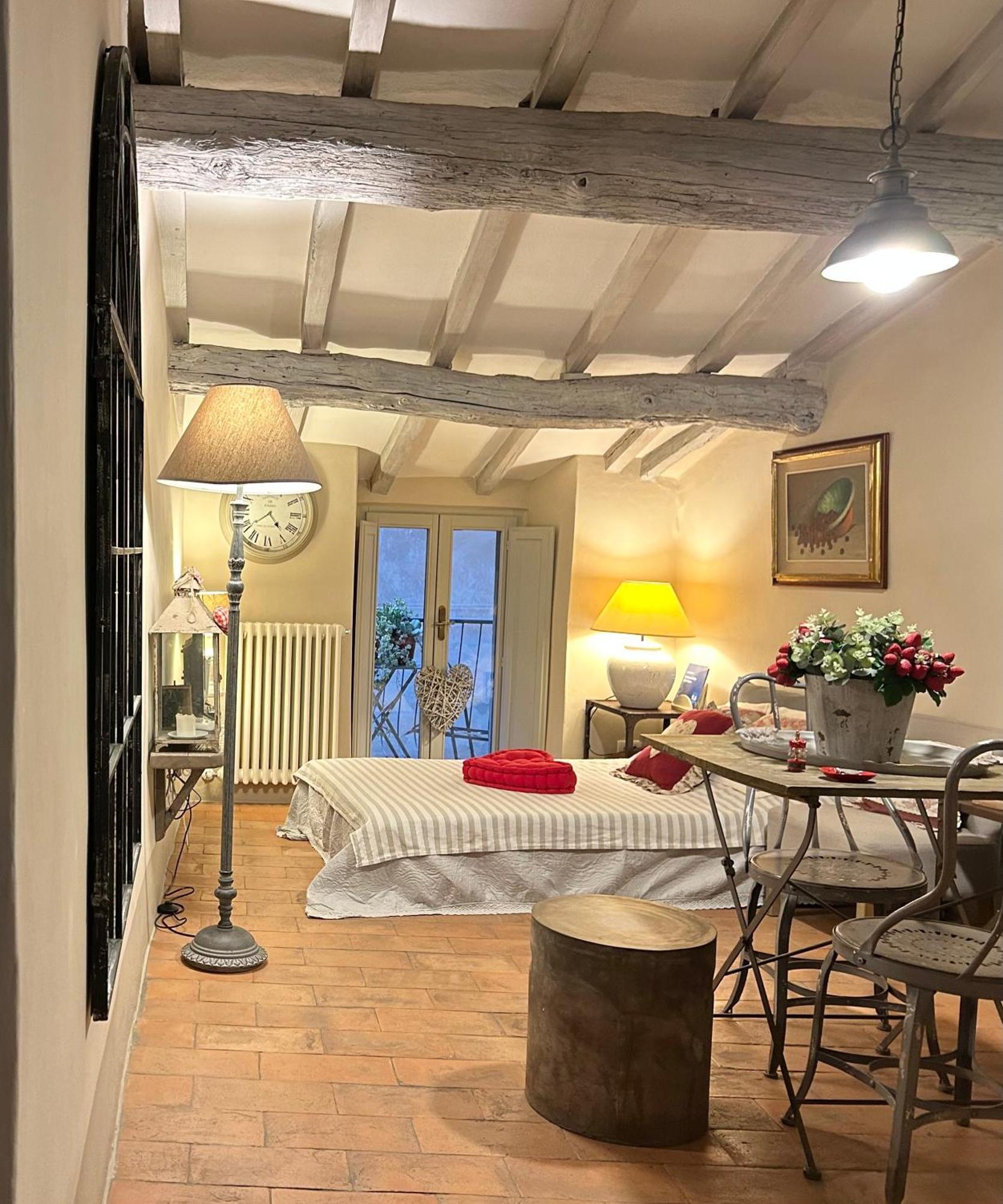 Апартаменты Cortona Shabby Chic House Экстерьер фото