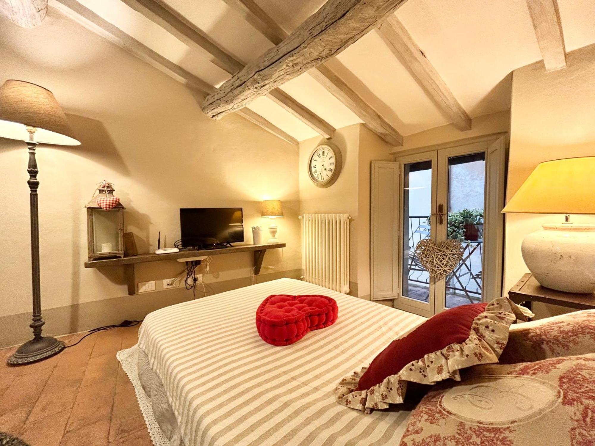 Апартаменты Cortona Shabby Chic House Экстерьер фото